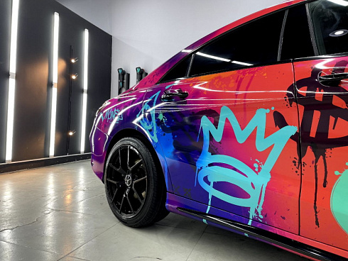 Нанесение винилографии на авто